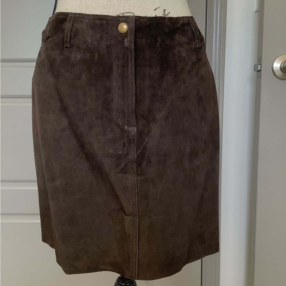🤠 NWOT Suede Mini Skirt 🤠